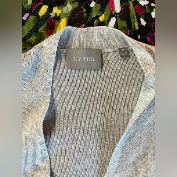 Cyrus Light Gray Knit Cardigan - Picture 3 of 4